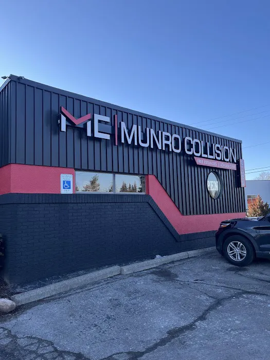 Munro Collision Shop 0