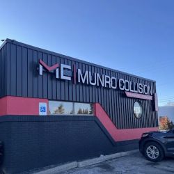 Munro Collision Shop ico