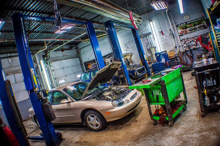 Leo's Complete Auto Repair 7