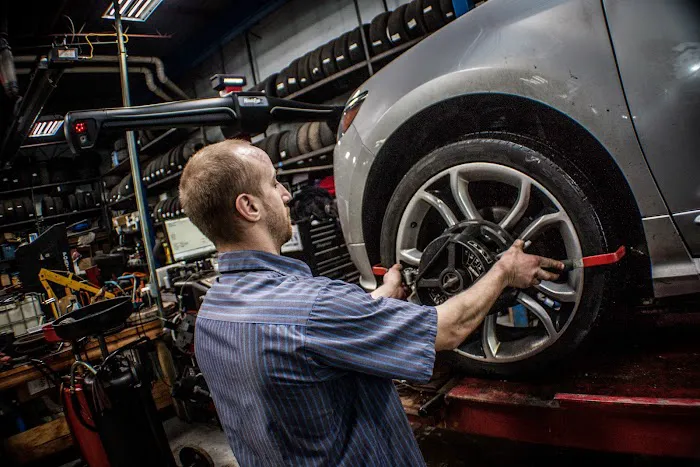 Leo's Complete Auto Repair 6