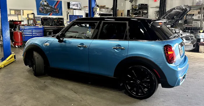 David's Autoworks & Auto Body 4