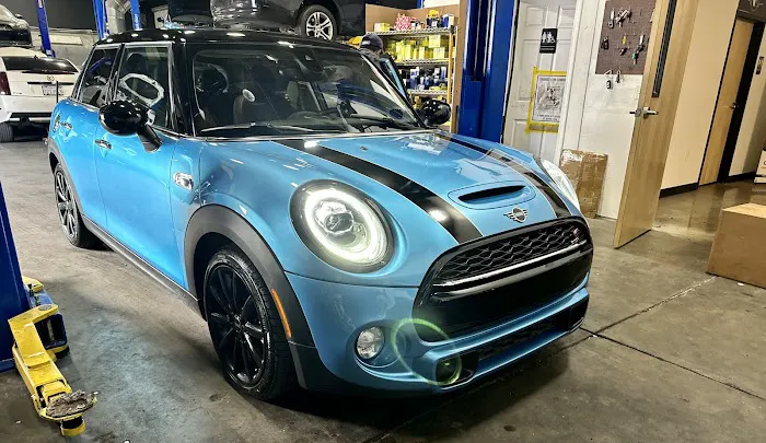 David's Autoworks & Auto Body 3