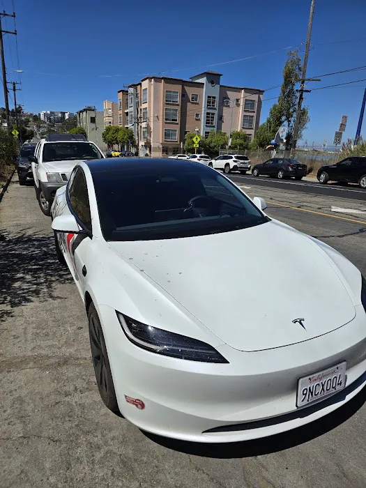 Golden State Auto Glass & Tinting 0