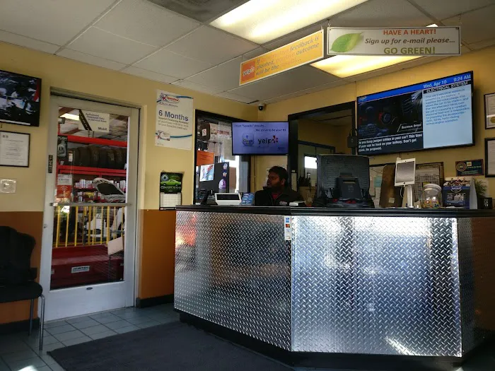 SpeeDee Oil Change & Auto Service - Redwood City 8