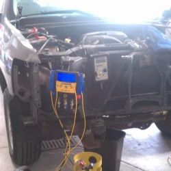 C G & E Auto Body ico