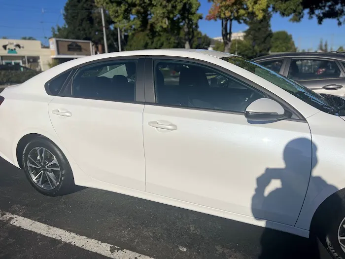 C G & E Auto Body 4