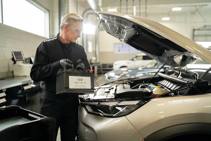 Redwood City INFINITI - Service and Parts Center 3
