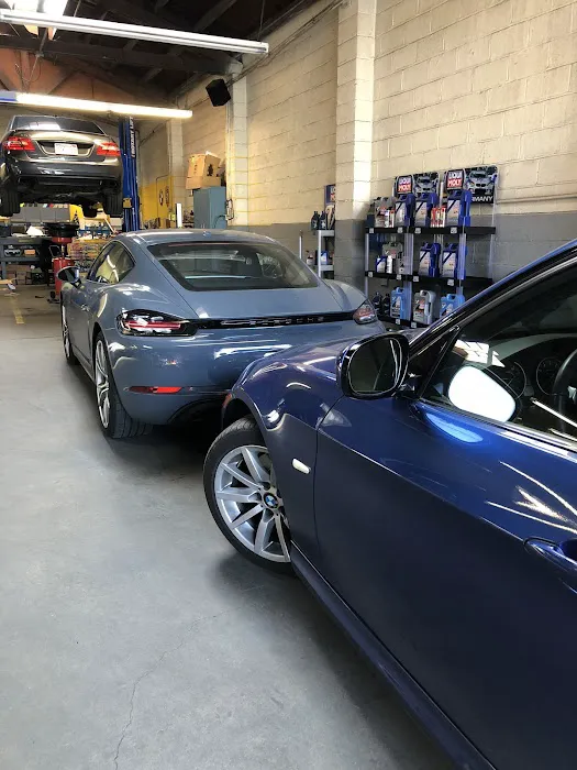 High-Tech Automotive Service 9
