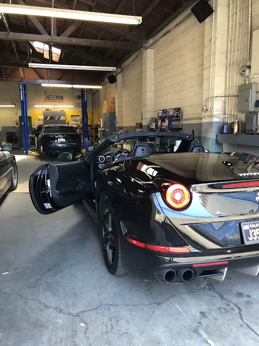 High-Tech Automotive Service 4