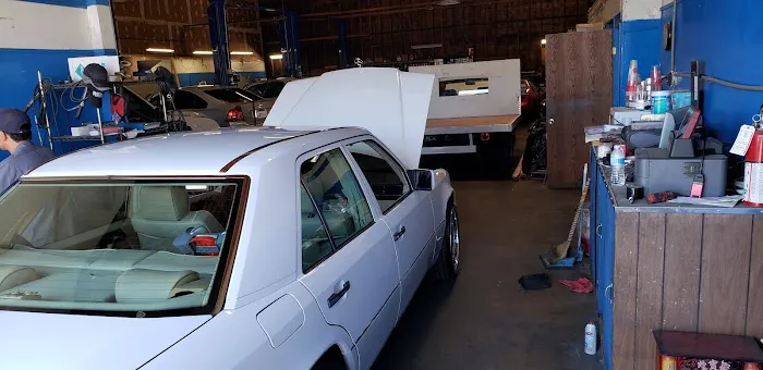 Q T Auto Repair 1