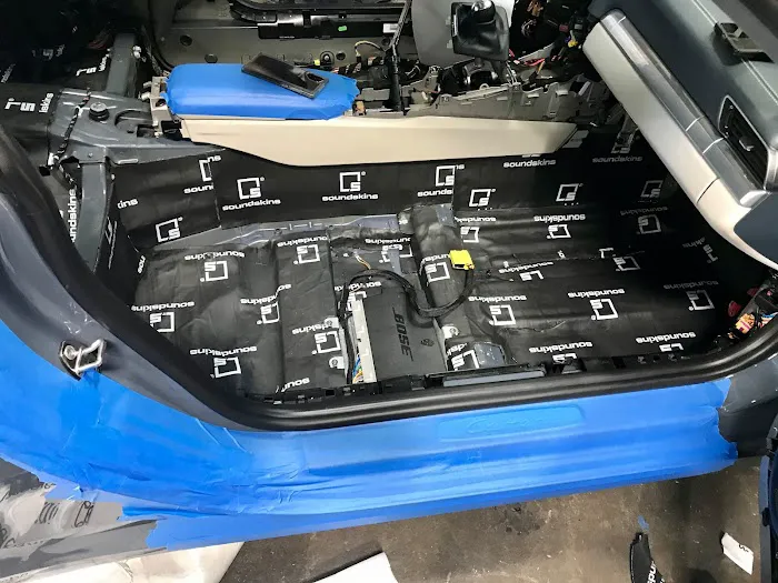 Junior's Car Stereo | JCS 7
