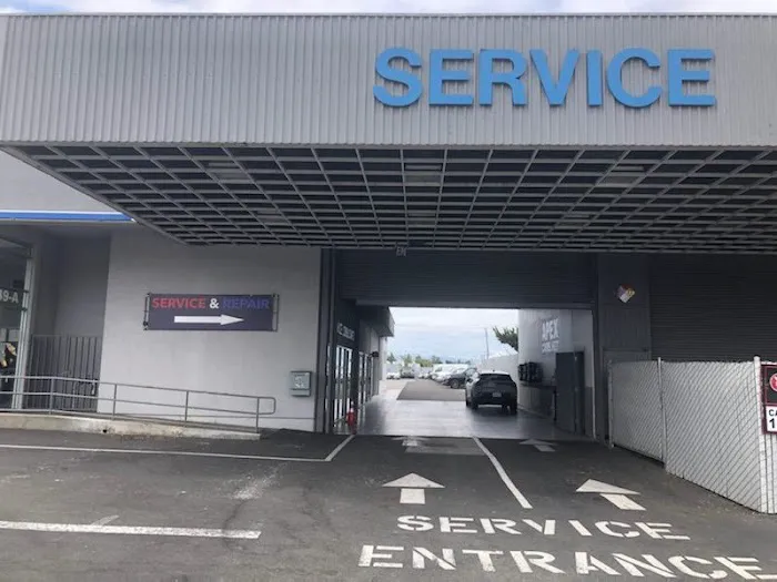 ApexCars Service Department 4