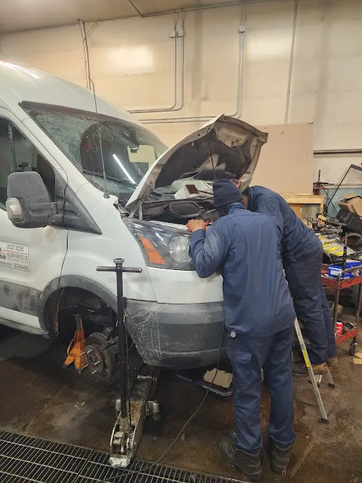 Milan's Motors Towing & Services 7