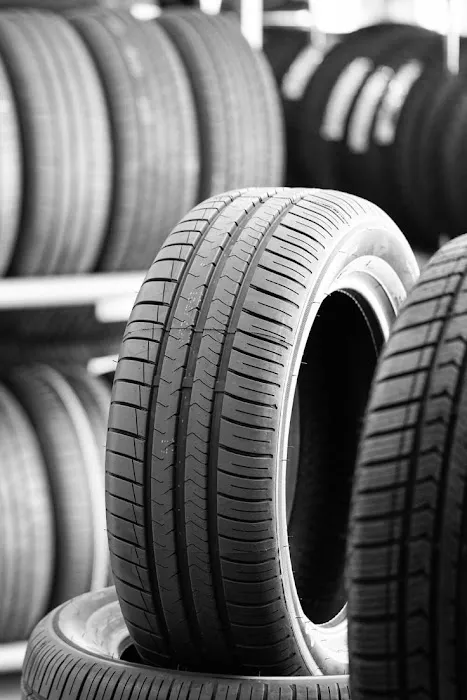 Milan's Motors Towing & Services 8