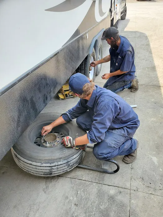 Kustom truck and tire 0