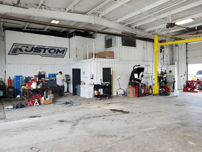 Kustom truck and tire 4