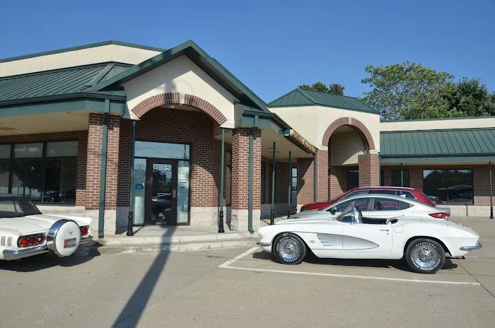 Urbandale Auto Body Service 7