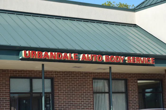 Urbandale Auto Body Service 5