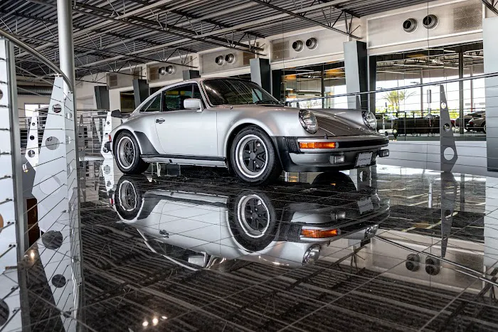 Porsche Fresno Service Center 3