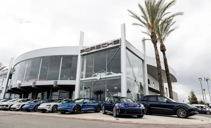 Porsche Fresno Service Center 4