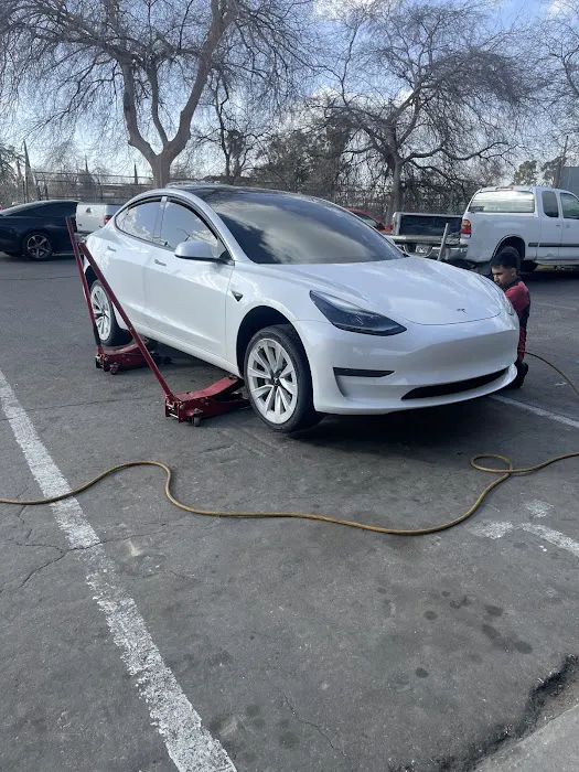 Fuentes Auto Center 0