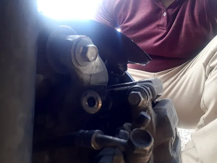 Fuentes Auto Center 4