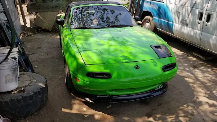 Grand Prix Auto Body 0