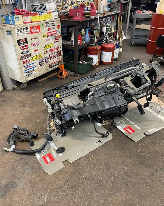 Rob's Auto Service LTD 4