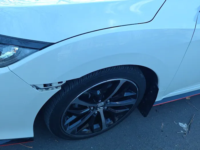 iDeal Auto Body Services of College Point 1