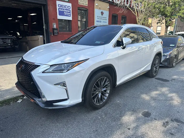 iDeal Auto Body Services of College Point 4