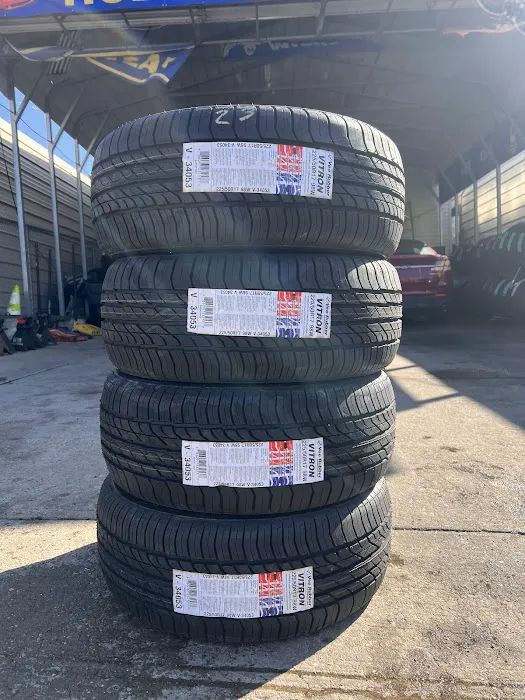 Hudson Auto & Tire Repair 4