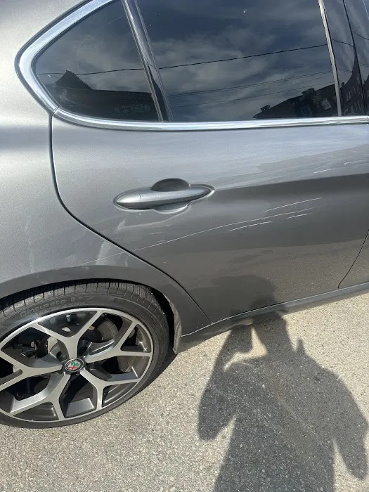 R M Auto Collision 0