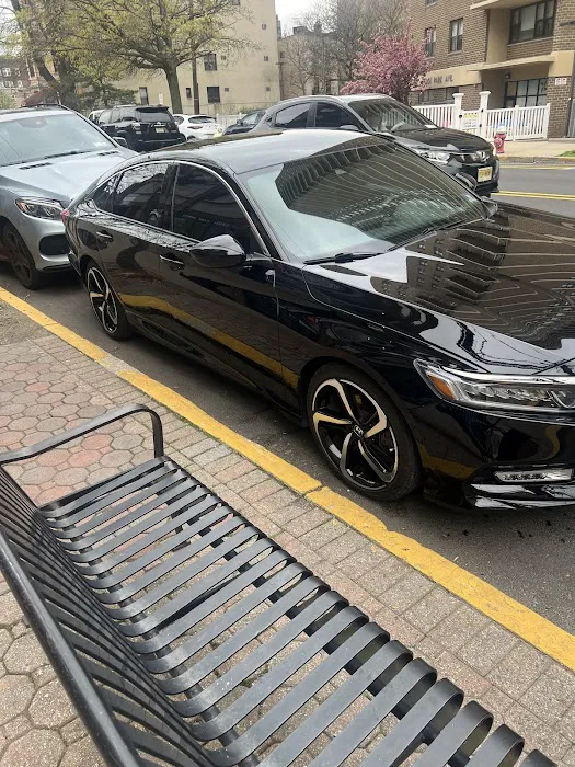 Rizo Auto Body LLC 4