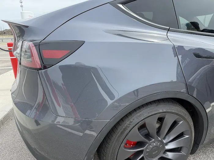 Rizo Auto Body LLC 1