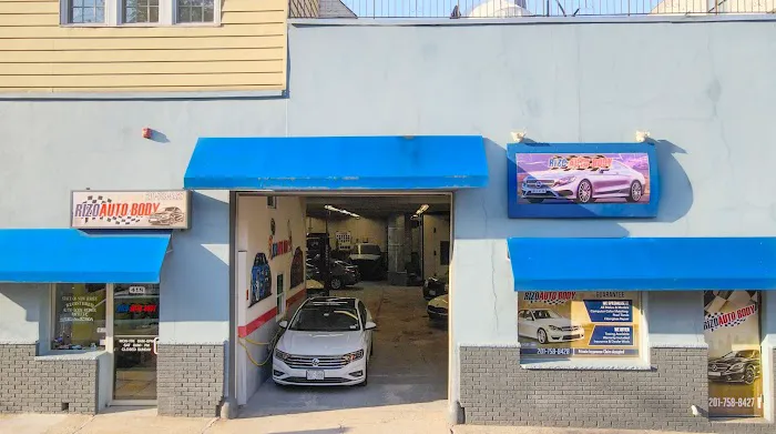 Rizo Auto Body LLC 7