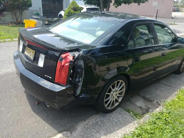 Rizo Auto Body LLC 6