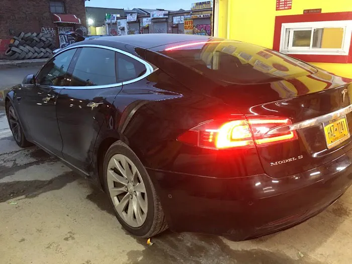JIREH AUTO BODY SHOP 6