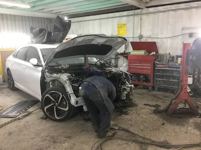 JIREH AUTO BODY SHOP 9
