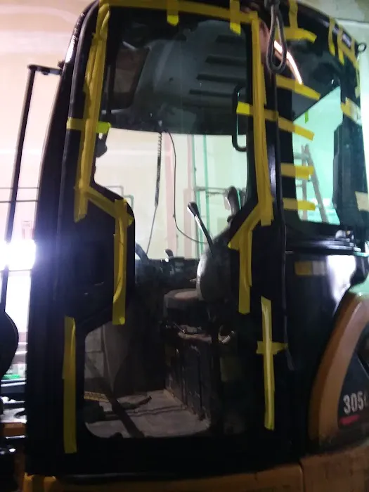 Ecua Body Shop 8