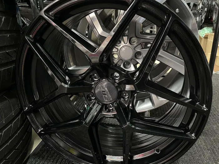 Edwin Tire Shop & Flat Fix 7