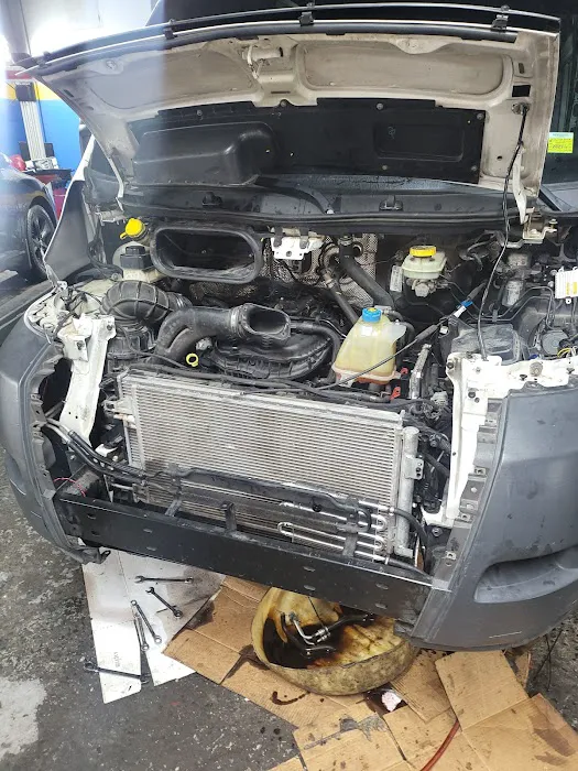 Corner Fix Automotive 2
