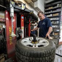 J & F Chatsworth Auto Body