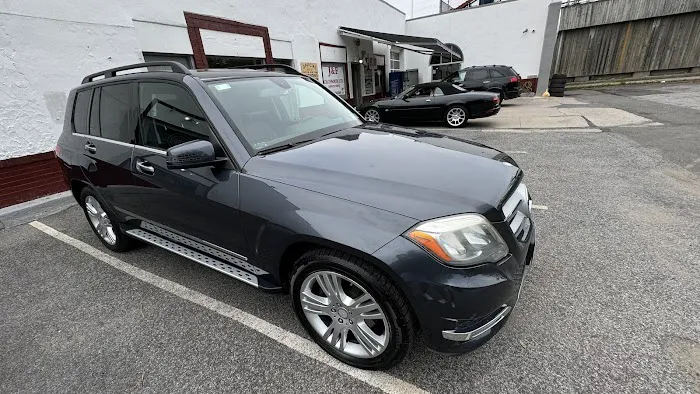 J & F Chatsworth Auto Body 2