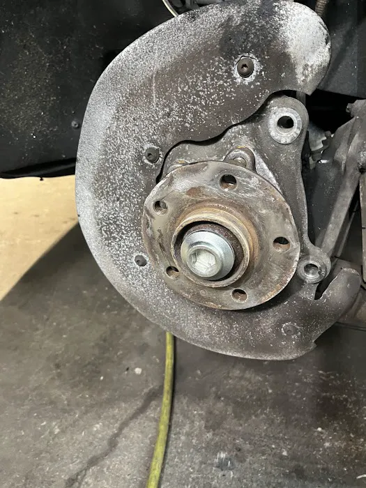 K & V Auto Service 2