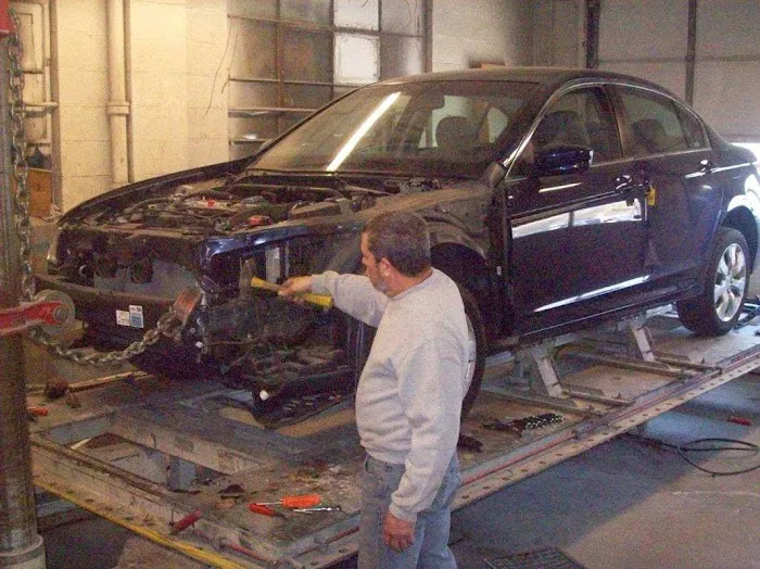 Kali's Auto Body 8