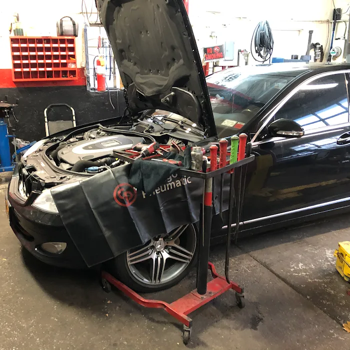 Autobahn Motors, Inc. 6