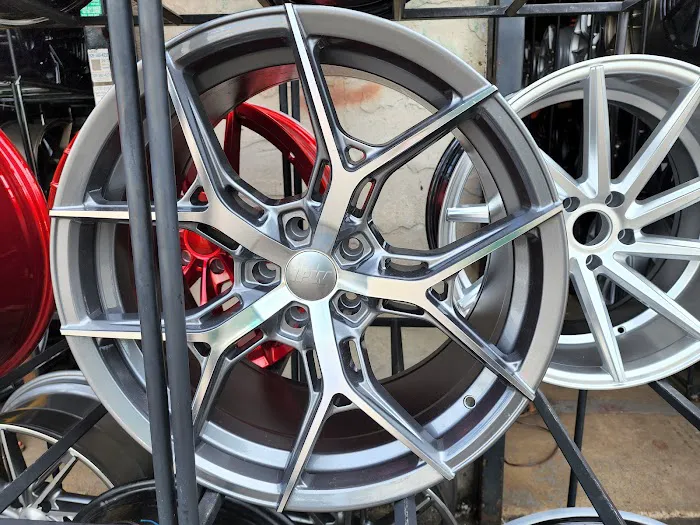 Nanos Wheels Rims and Tires 0
