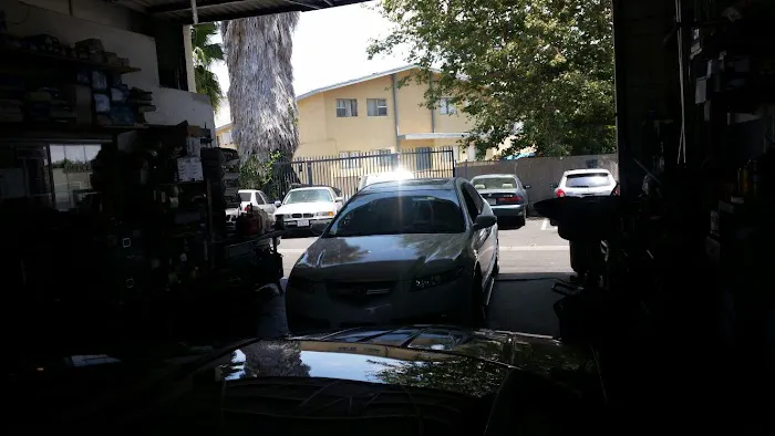 Luigi's Garage 7