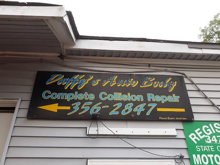 Daffys auto body 0