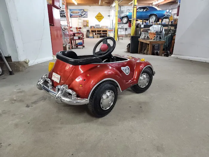 Hewitt Hotrods and Customs 4